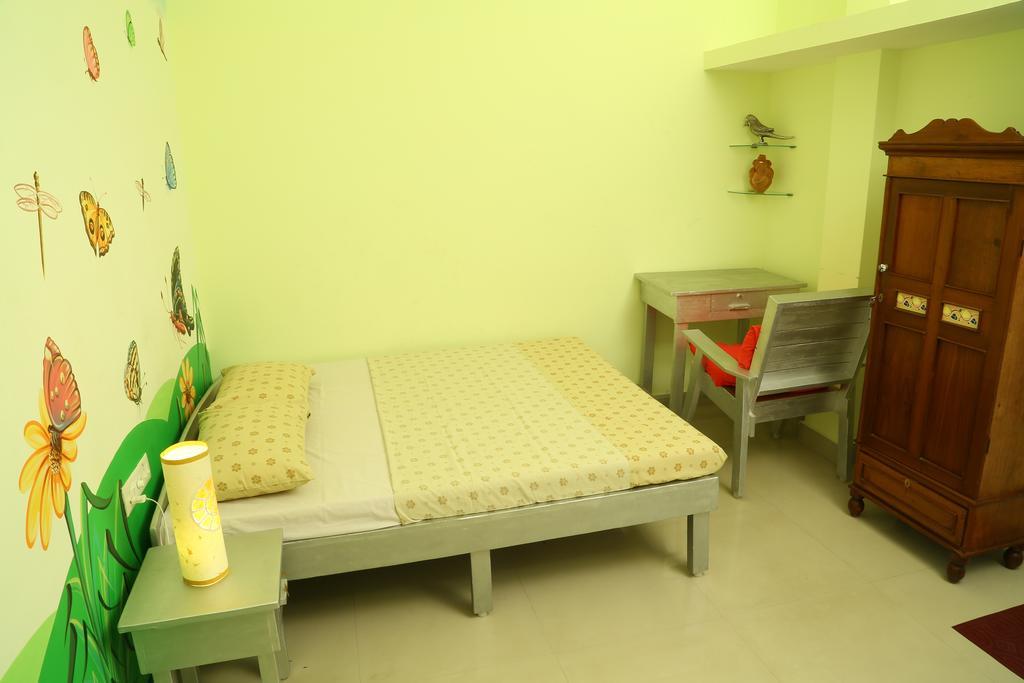 La Maison Radha Bed & Breakfast 3*